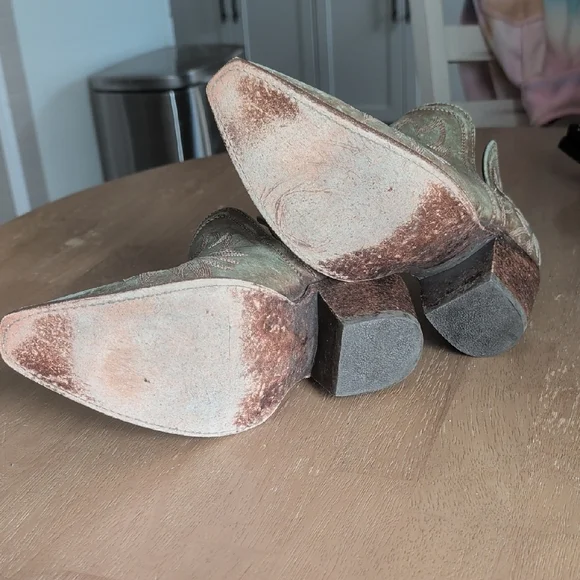 Ariat Brown Leather Western Boots - Picture 9 of 9